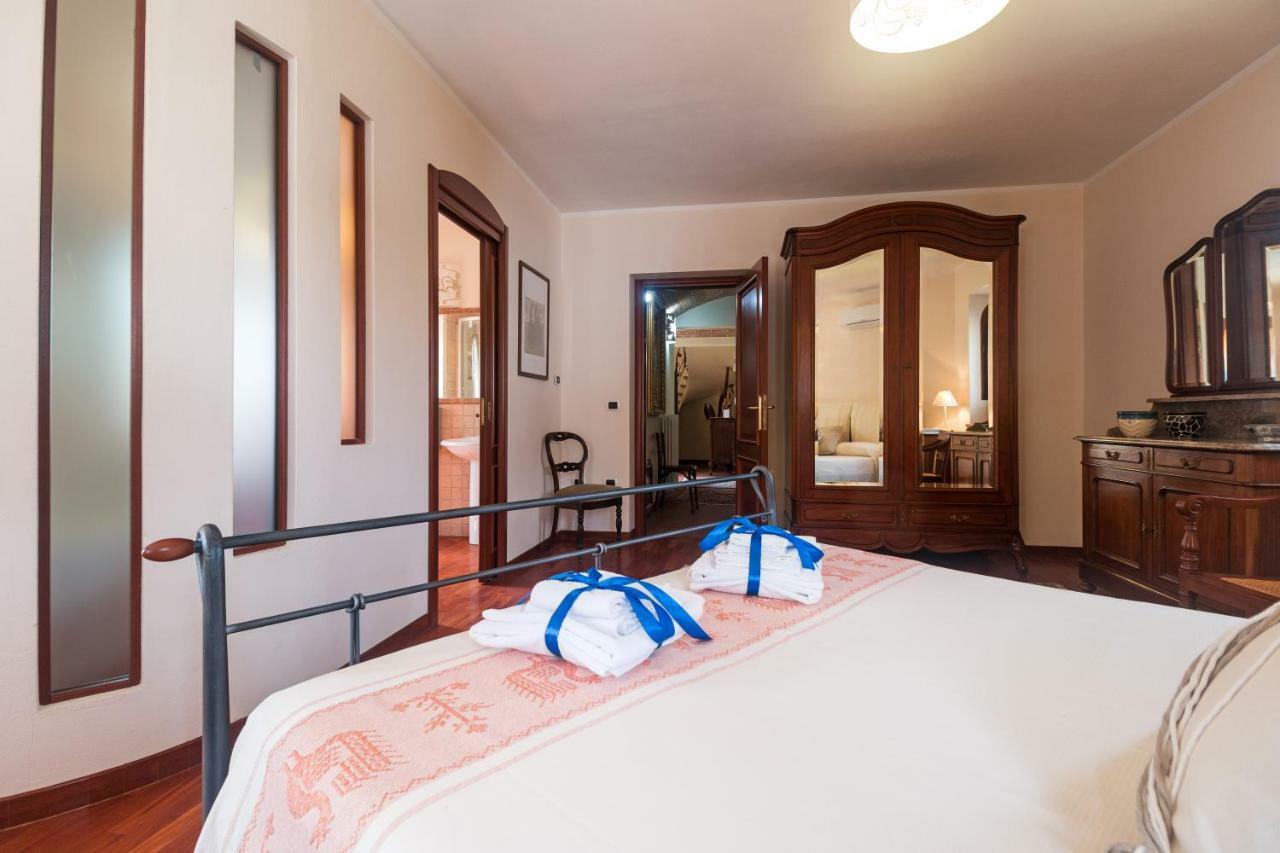 Villa Corrasi Oliena Luxury 外观 照片