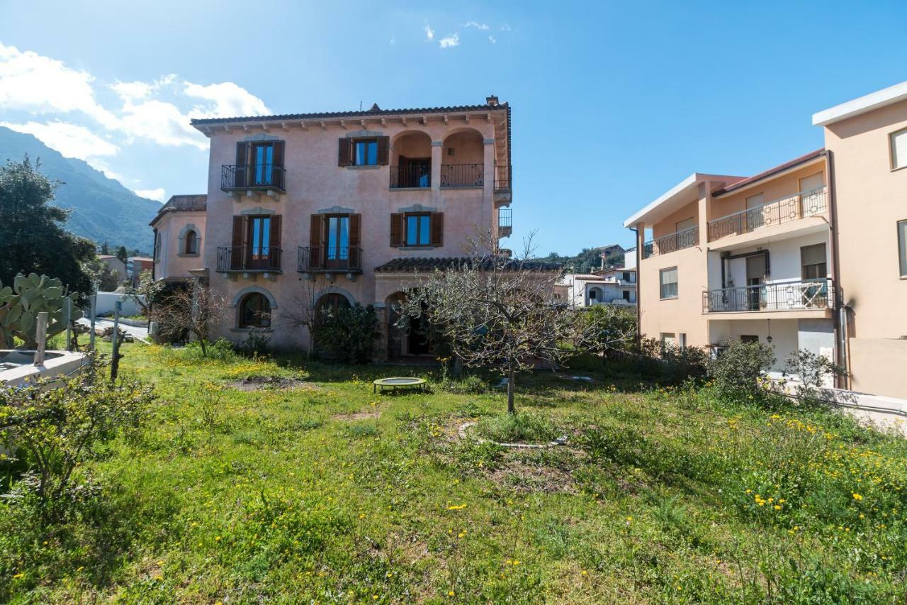 Villa Corrasi Oliena Luxury 外观 照片